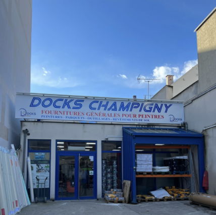 devanture de docks Champigny